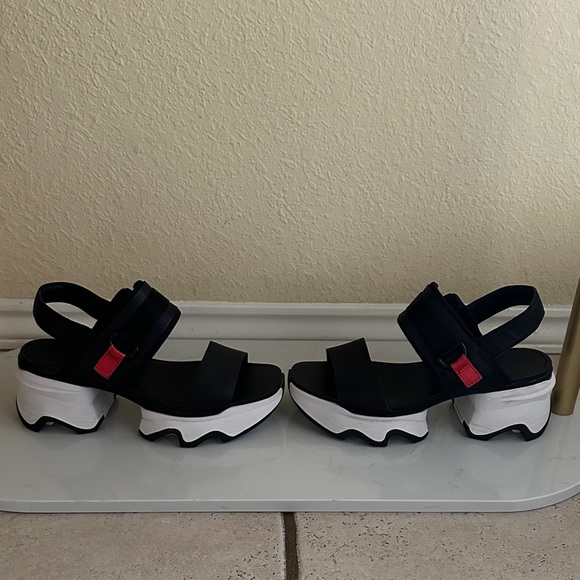 Sorel Kinetic Impact Platform Sandals - Picture 4 of 8